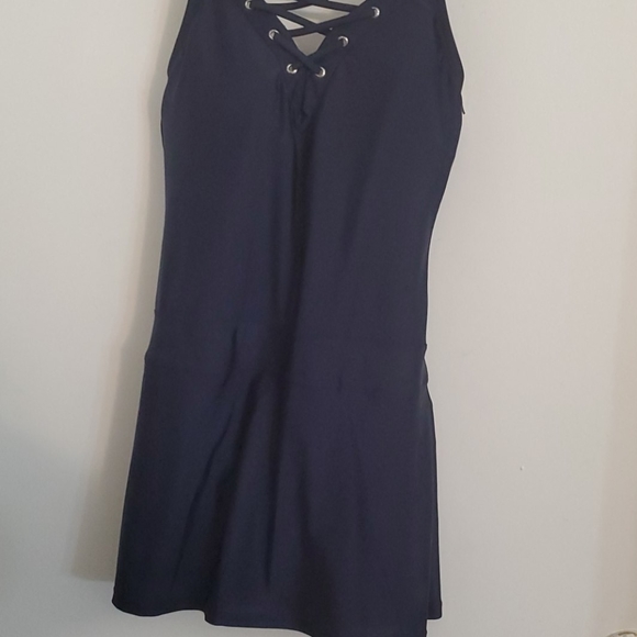 Swimsuit - Picture 2 of 5